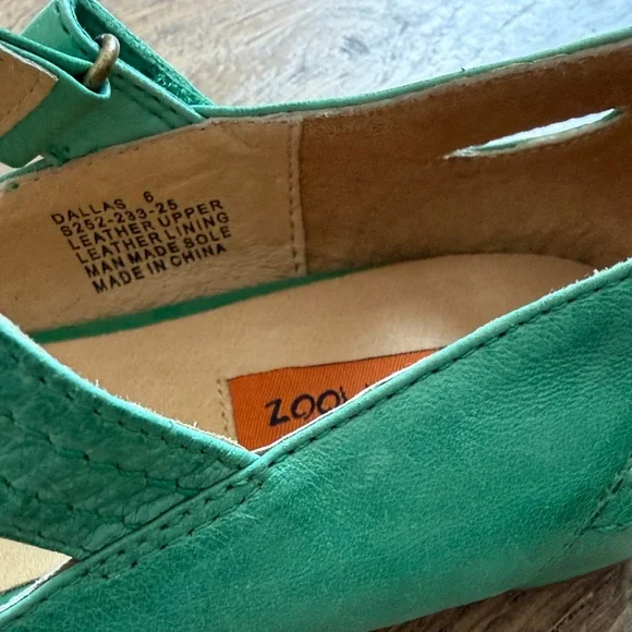 Miz Mooz Green Leather Mary Jane Flat Size 6 EUC - Picture 3 of 8